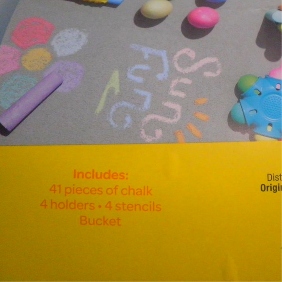 Sun Squad Chalk Set, 50 Pc Play Set, 41 Chalk, 4 Holders, 4 Stencils and Bucket - Picture 6 of 6